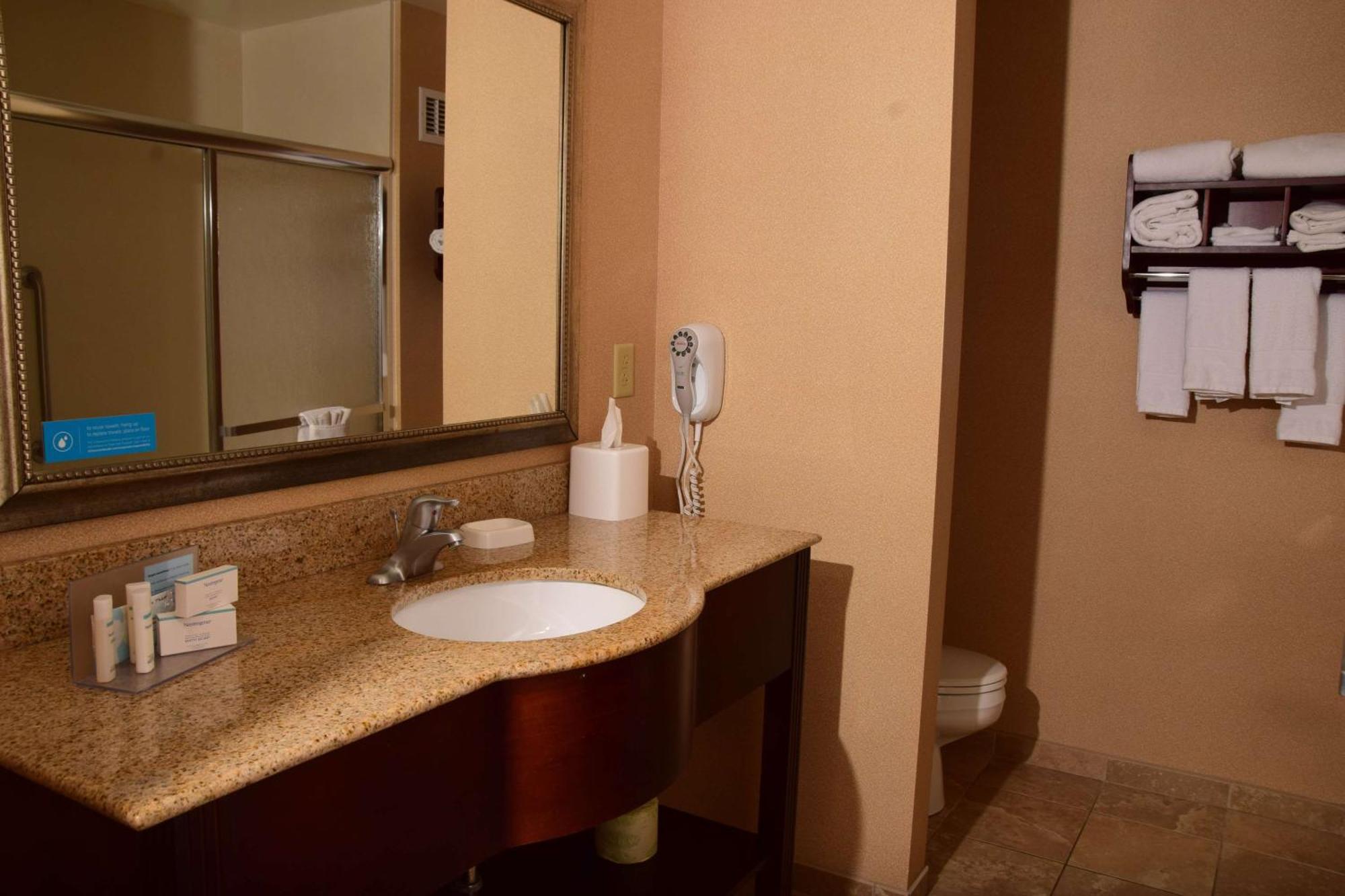 Hampton Inn Indiana Exteriér fotografie